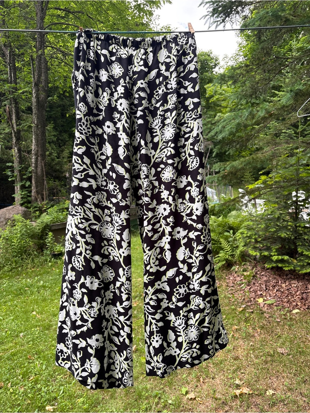 Black & White Floral Wide-Leg Pants